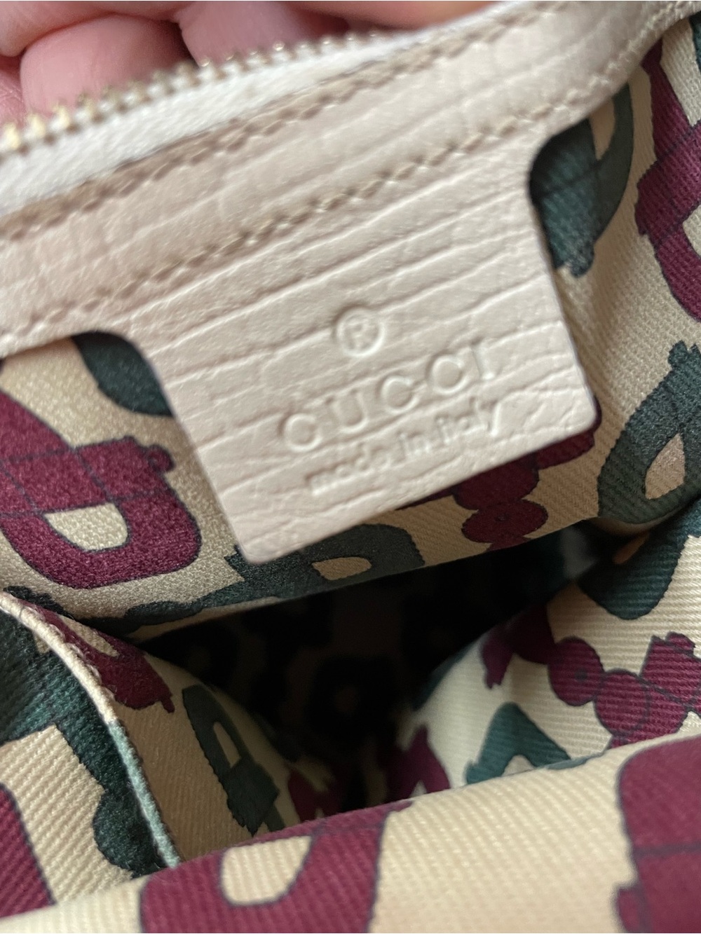 Gucci Jolicoeur vintage crossbody bag COA included and features beige GG canvas - Picture 7 of 8